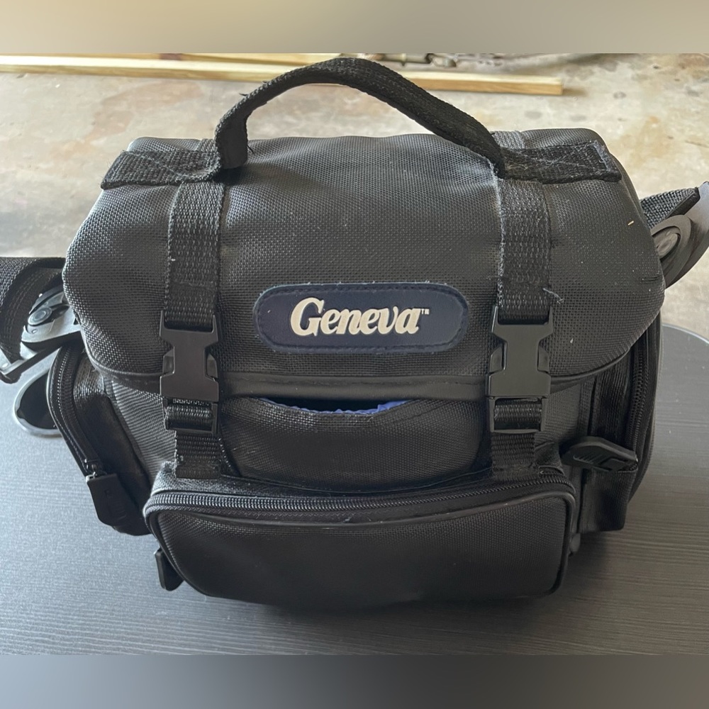 Geneva Camera Carrying bag in black - insulated